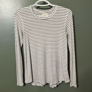 Billabong long sleeve top